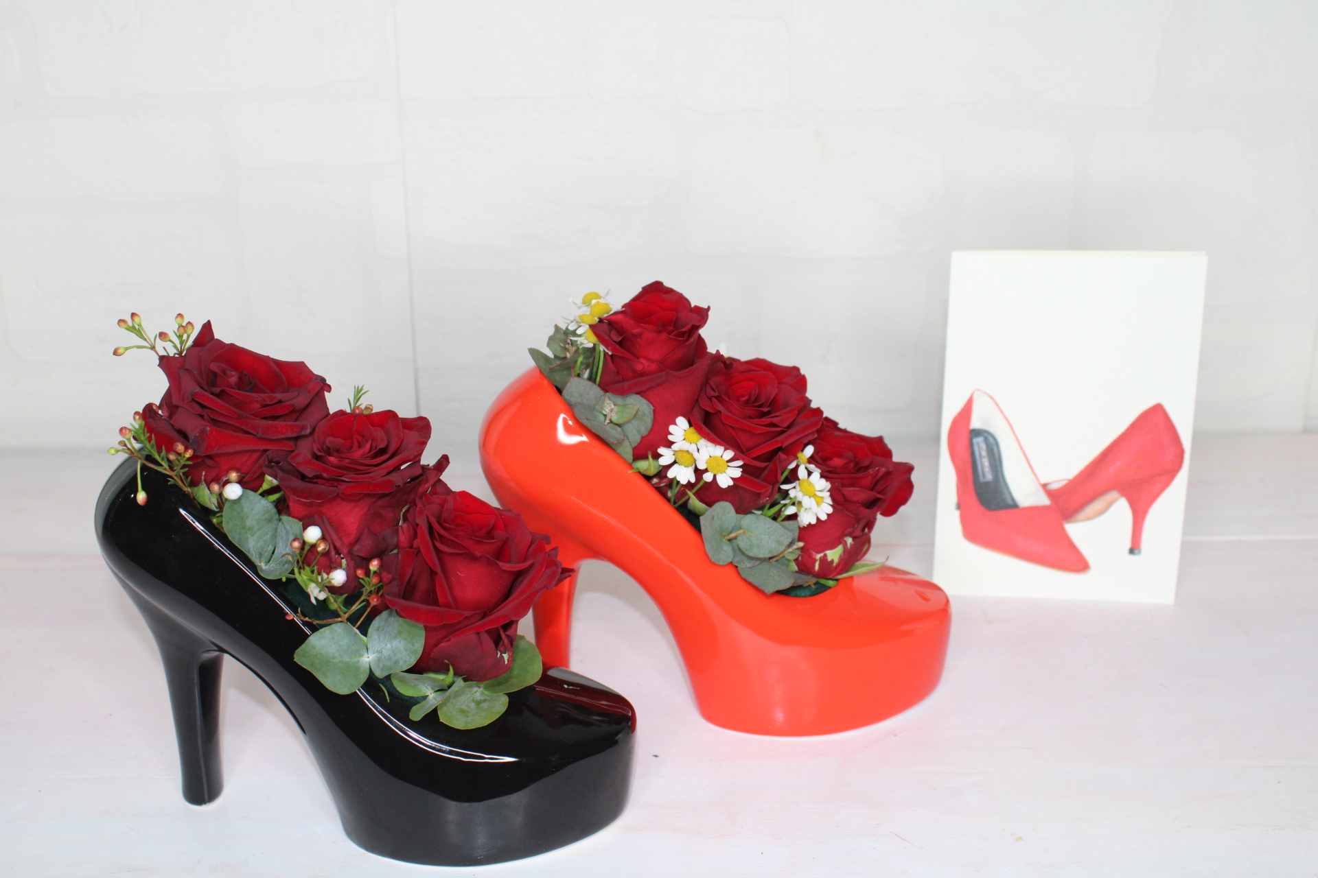 Scarpetta di ceramica con rose - immagine 2