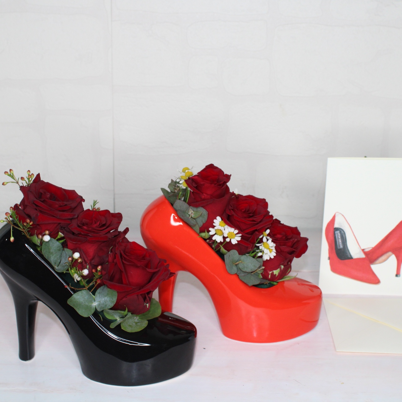 Scarpetta di ceramica con rose - immagine 3